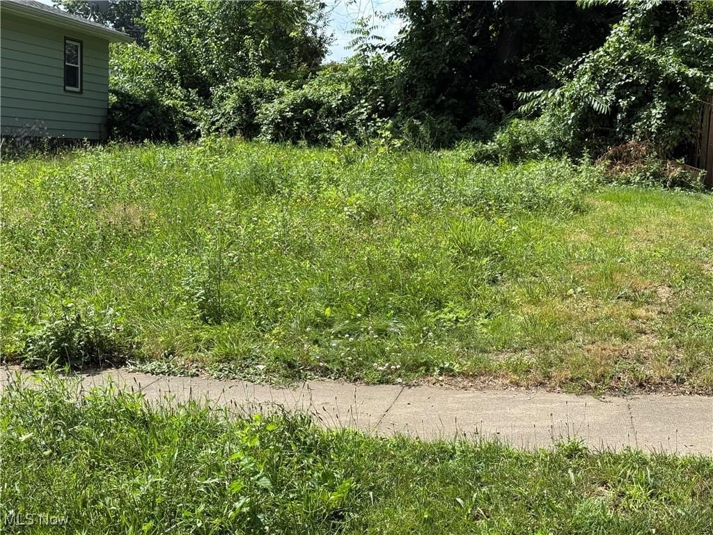 1874 Adelaide Blvd, Akron, OH 44305