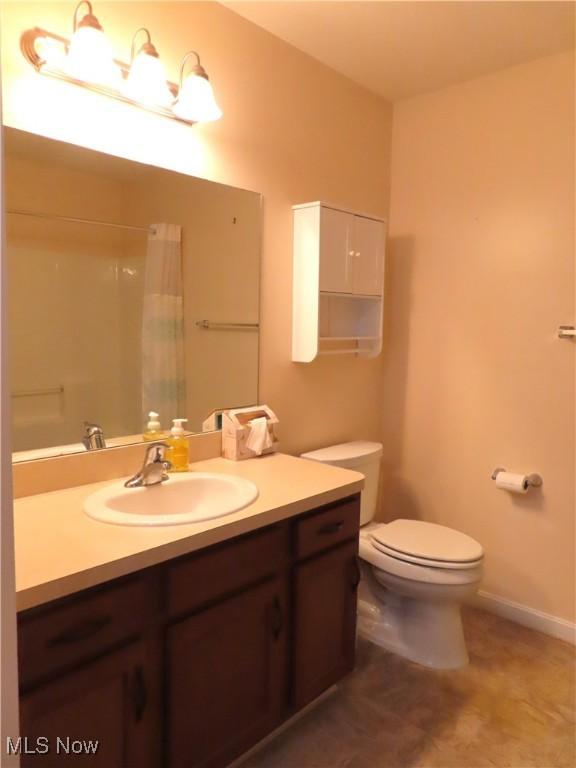 723 Whisper Creek Ln, Lodi, OH 44254 - full bathroom with vanity and a shower with curtain