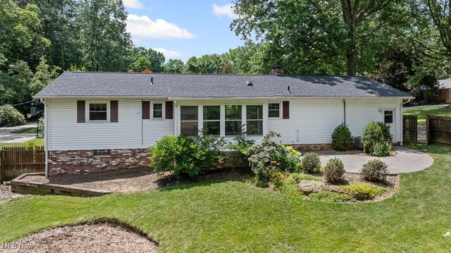991 W Summit St, Alliance, OH 44601 - photo 6