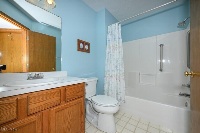 1412 Tewksbury Cir Unit 1C, Cuyahoga Falls, OH 44221 - bathroom with vanity, shower / tub combo, and tile patterned floors