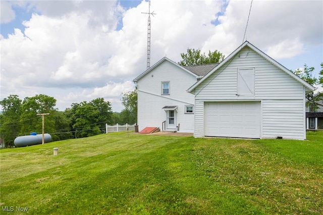 6248 Massillon Rd SW, Navarre, OH 44662 - rear view of property featuring driveway