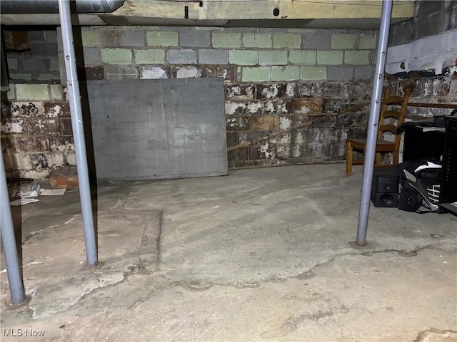 748 Belleview Rd, Cambridge, OH 43725 - unfinished basement with concrete block wall