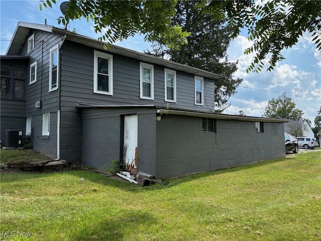 748 Belleview Rd, Cambridge, OH 43725 - back of house with a yard