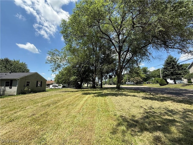 25th St NE, Canton, OH 44705 - photo 2