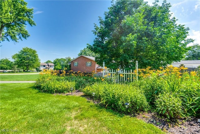 10154 Carlswood Ave NE, Hartville, OH 44632 - view of yard