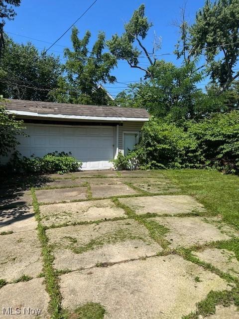 1510 E 174th St, Cleveland, OH 44110 - photo 3