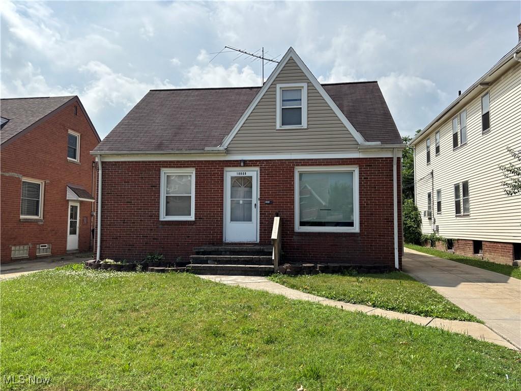10806 Wadsworth Ave, Garfield Heights, OH 44125 - photo 1
