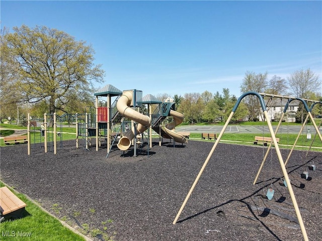 8531 Creekside Dr, Sagamore Hills, OH 44067 - view of community play area