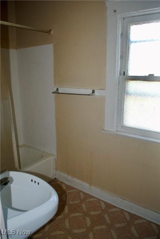 841 Whitcomb Rd, Cleveland, OH 44110 - photo 22