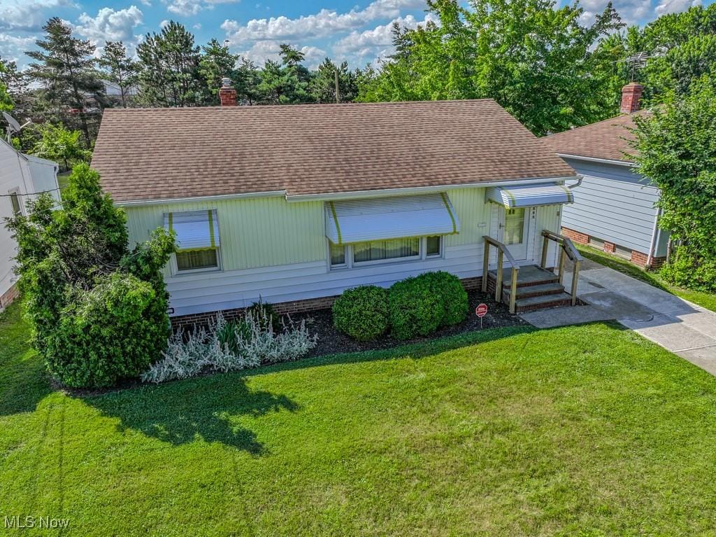 29990 Truman Ave, Wickliffe, OH 44092 - photo 1