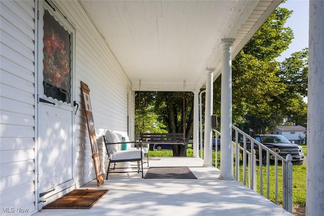 135 S 31st St, Newark, OH 43055 - view of covered porch