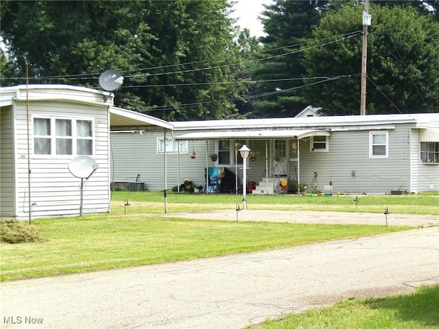 400 N George St, West Lafayette, OH 43845 - view of front of home with a front yard