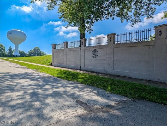187 3rd St NE, Barberton, OH 44203 - photo 35