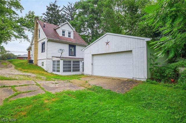 192 Swartz Rd, Akron, OH 44319 - view of detached garage