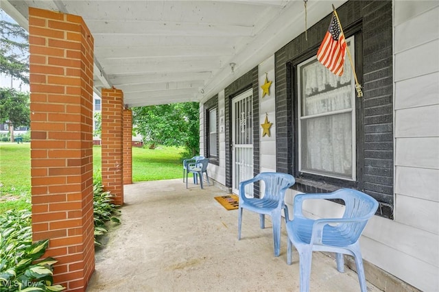 192 Swartz Rd, Akron, OH 44319 - view of porch