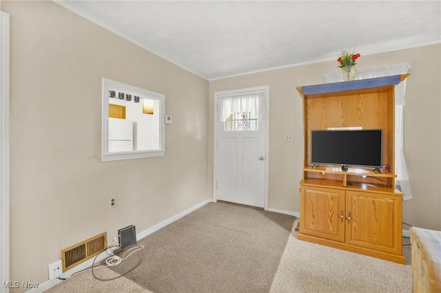 192 Swartz Rd, Akron, OH 44319 - carpeted foyer entrance with baseboards
