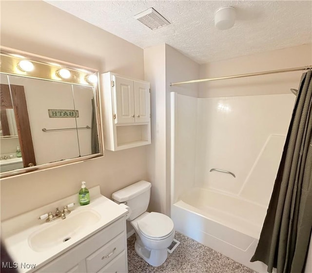 1489 Munroe Falls Ave, Cuyahoga Falls, OH 44221 - full bath featuring vanity, shower / tub combo with curtain, and a textured ceiling