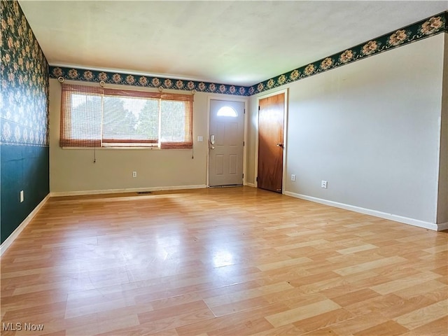 2558 Cathy Dr NE, Canton, OH 44705 - photo 3