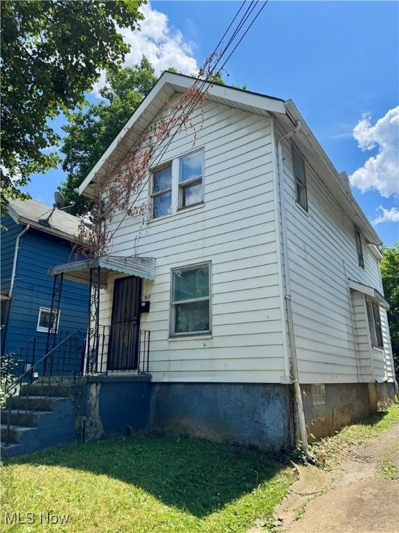 918 Bye St, Akron, OH 44320 - photo 1