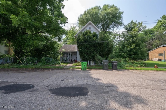 715 3rd St NE, Massillon, OH 44646 - photo 1