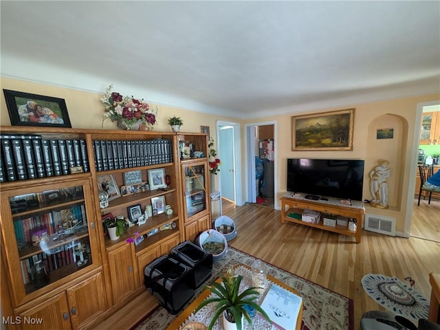 6610 Farnsworth Dr, Parma, OH 44129 - photo 19