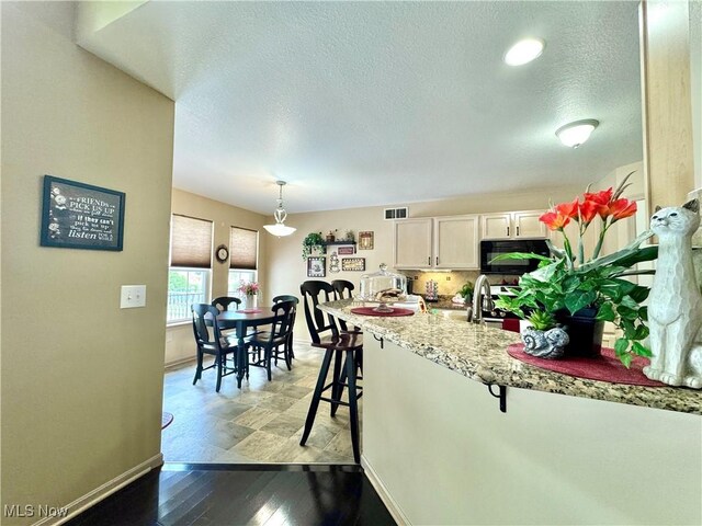347 Deer Creek Trl, Cortland, OH 44410 - photo 14