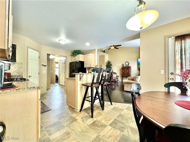 347 Deer Creek Trl, Cortland, OH 44410 - photo 16