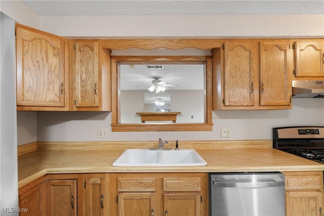 3139 Prior Dr, Cuyahoga Falls, OH 44223 - kitchen with appliances with stainless steel finishes, light countertops, under cabinet range hood, and a ceiling fan