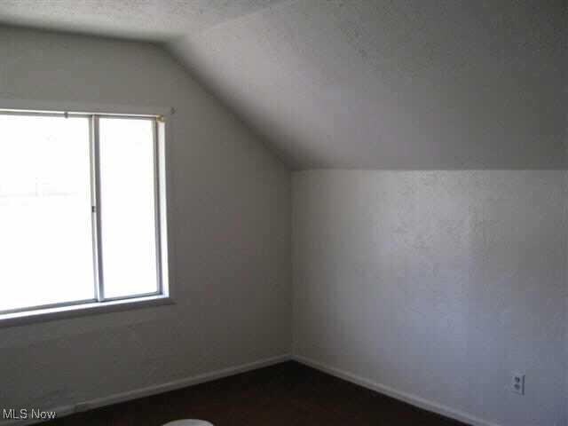 5000 Dimson Dr N, Columbus, OH 43213 - bonus room with lofted ceiling and healthy amount of natural light
