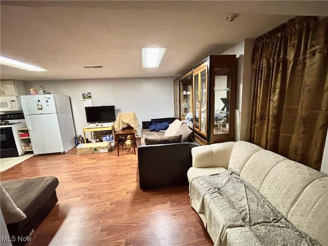 4807 Echolake Dr NW, North Canton, OH 44720 - photo 23