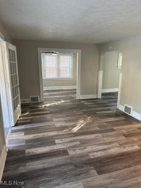 3923 Orchard Rd, Cleveland Heights, OH 44121 - photo 2