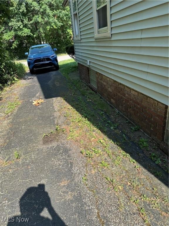 1596 Wood Rd, Cleveland Heights, OH 44121 - photo 3