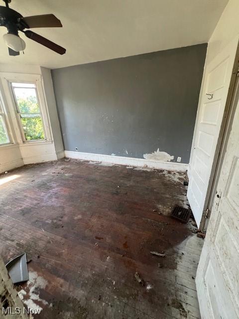 14615 Westropp Ave, Cleveland, OH 44110 - photo 33
