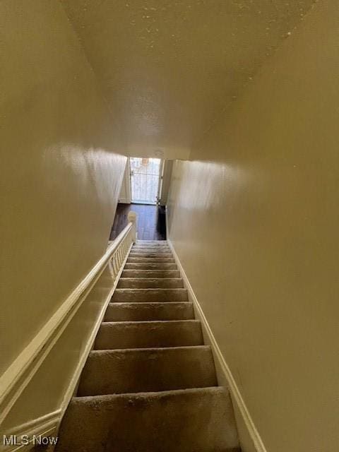14615 Westropp Ave, Cleveland, OH 44110 - photo 23