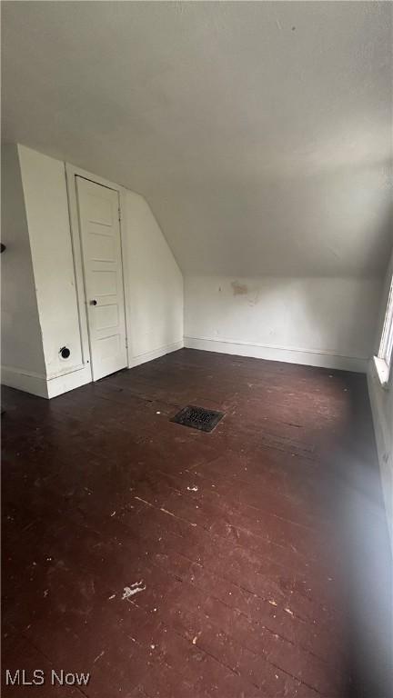 535 E 123rd St, Cleveland, OH 44108 - photo 20