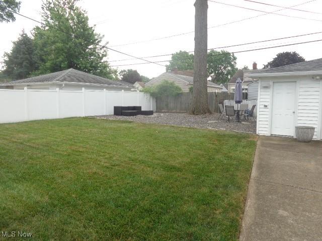 9207 Harrow Dr, Parma, OH 44129 - photo 27