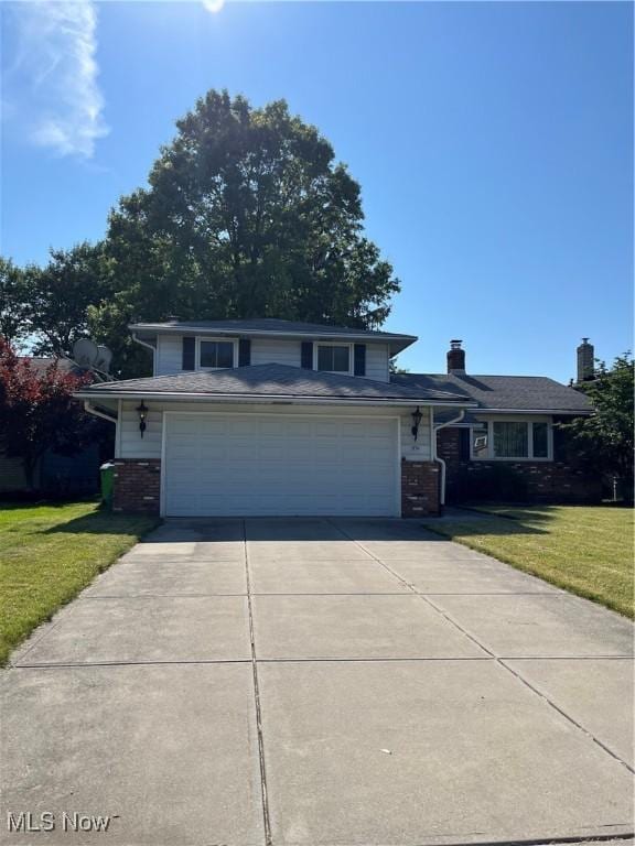 1736 Gladwin Dr, Mayfield Heights, OH 44124 - photo 1