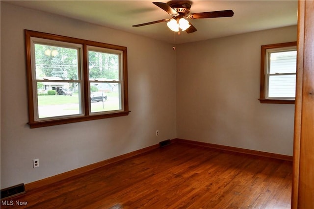 4689 Crabwood Dr, Youngstown, OH 44515 - photo 18