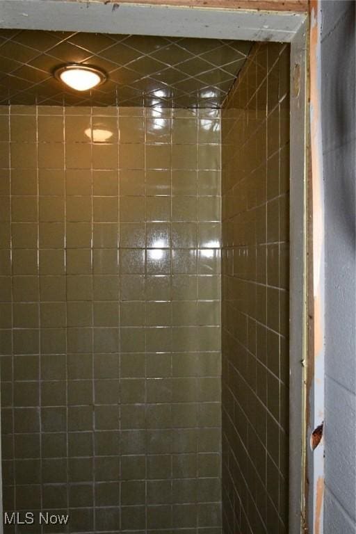 4689 Crabwood Dr, Youngstown, OH 44515 - photo 29