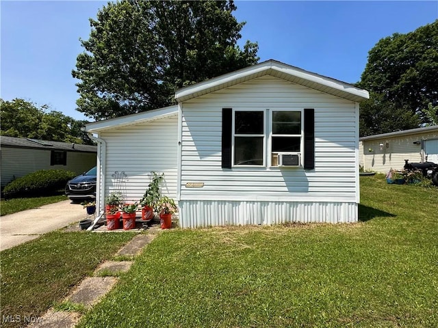 8 Susan, Chardon, OH 44024 - photo 1