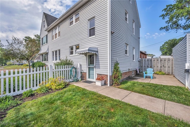 14602 Mitchell Ave, Cleveland, OH 44111 - photo 5
