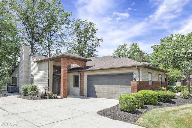 5216 Parkhurst Dr, Sheffield Village, OH 44054 - photo 1