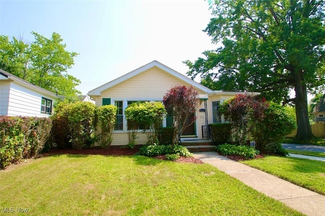 8204 Grand Division Ave, Garfield Heights, OH 44125 - photo 1
