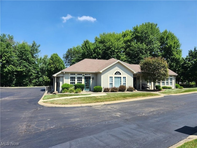 5645 Clingan Rd Unit 18A, Struthers, OH 44471 - photo 39
