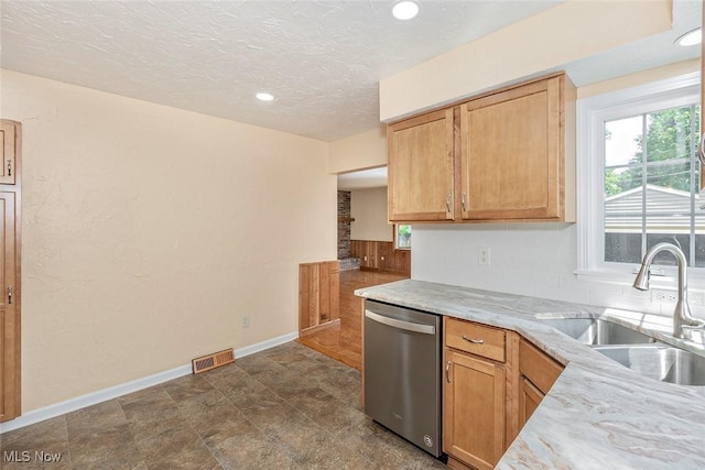 9414 Pinegrove Ave, Parma, OH 44129 - photo 8