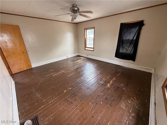 213 E 11th St, Uhrichsville, OH 44683 - photo 23