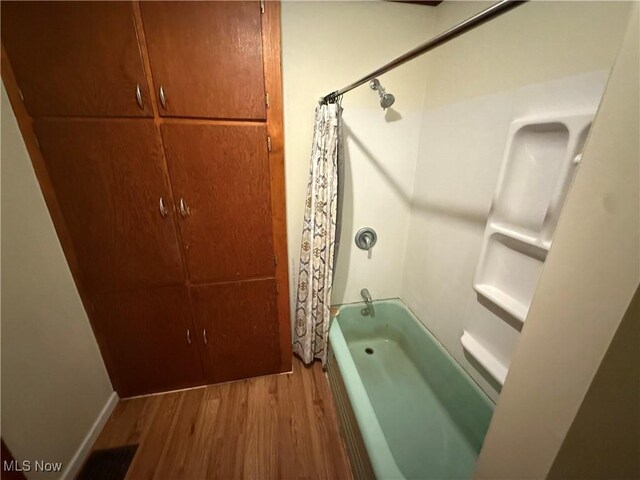 213 E 11th St, Uhrichsville, OH 44683 - photo 15