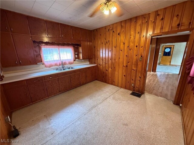 213 E 11th St, Uhrichsville, OH 44683 - photo 17