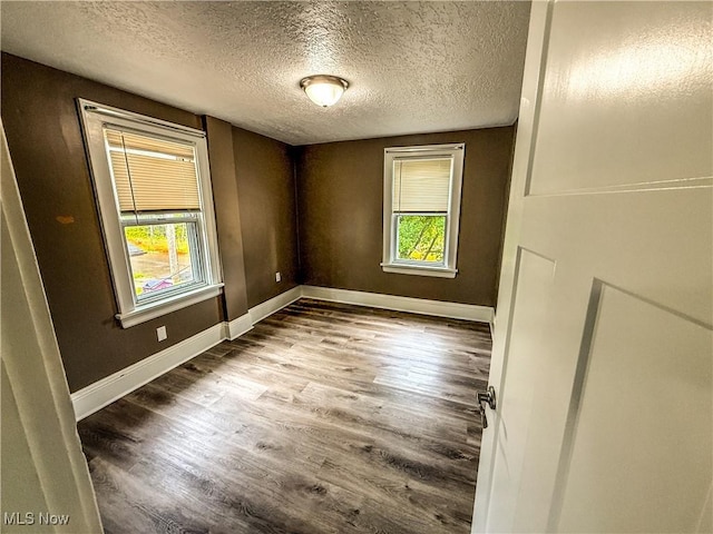 1040 Burkhardt Ave, Akron, OH 44301 - photo 13