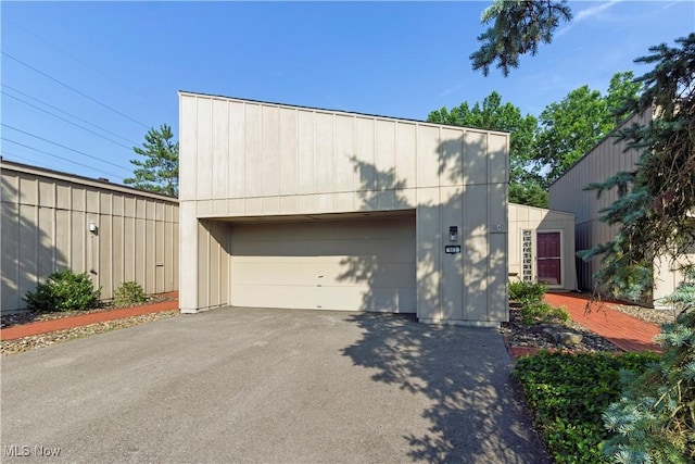 663 Sonora Ct, Berea, OH 44017 - photo 1